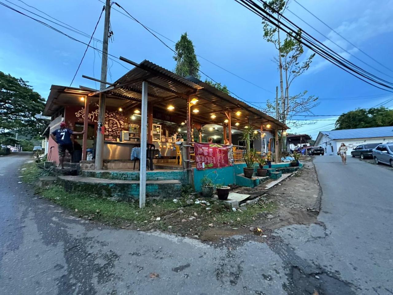 Teresek View Motel Kuala Tahan Exterior photo